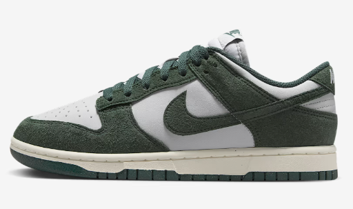 Nike Women's Dunk Low Shoes (Photon Dust/Vintage Green)