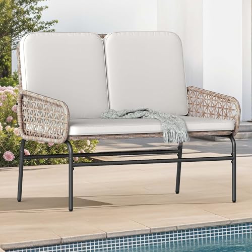DWVO Outdoor Loveseat W/Cushions