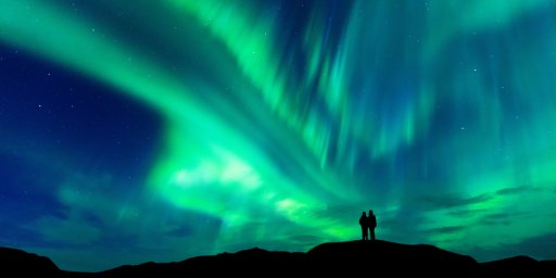 4-Night Iceland Adventure with Northern Lights Tour & International Flights