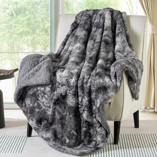 Bedsure Sherpa Fluffy Blanket