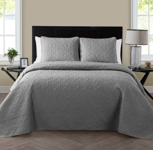 VCNY Home Caroline Floral Quilt Set