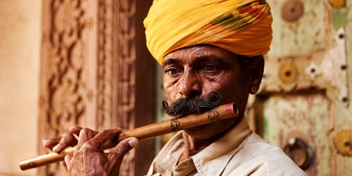 India Discovery: 12-Night Guided Tour with Flights