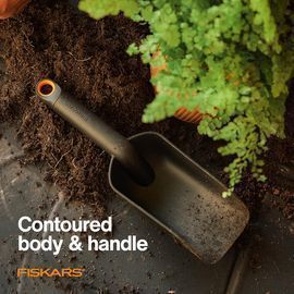 Fiskars Soil Scoop Gardening Tool, 1.5 Cups